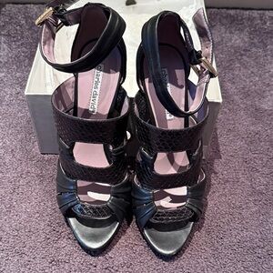 Charles David Black Textured Heels